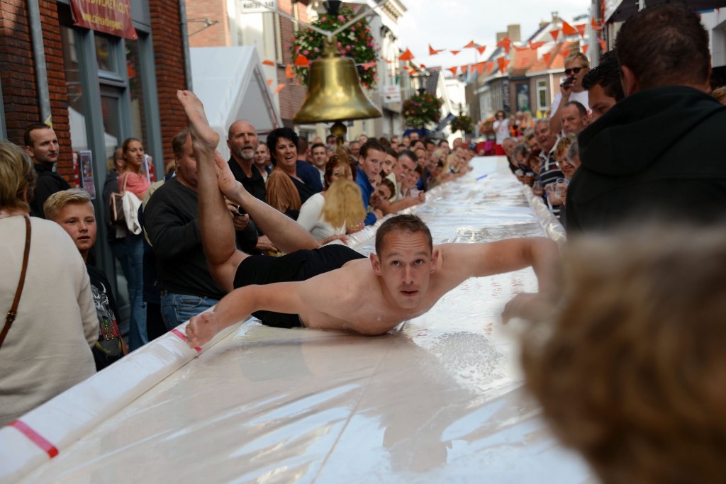 ../Images/Donderdag kermis 055.jpg